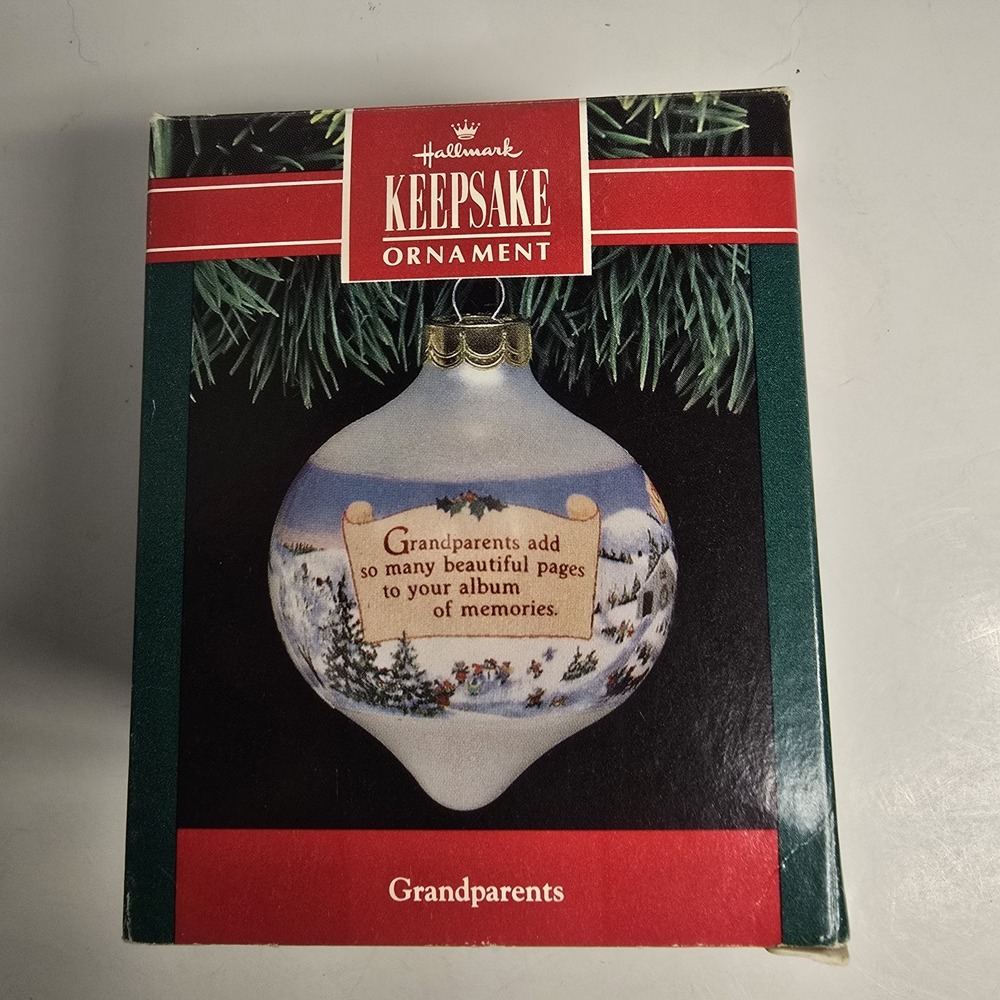 Hallmark Keepsake "Grandparents" Christmas Glass Ornament 1991